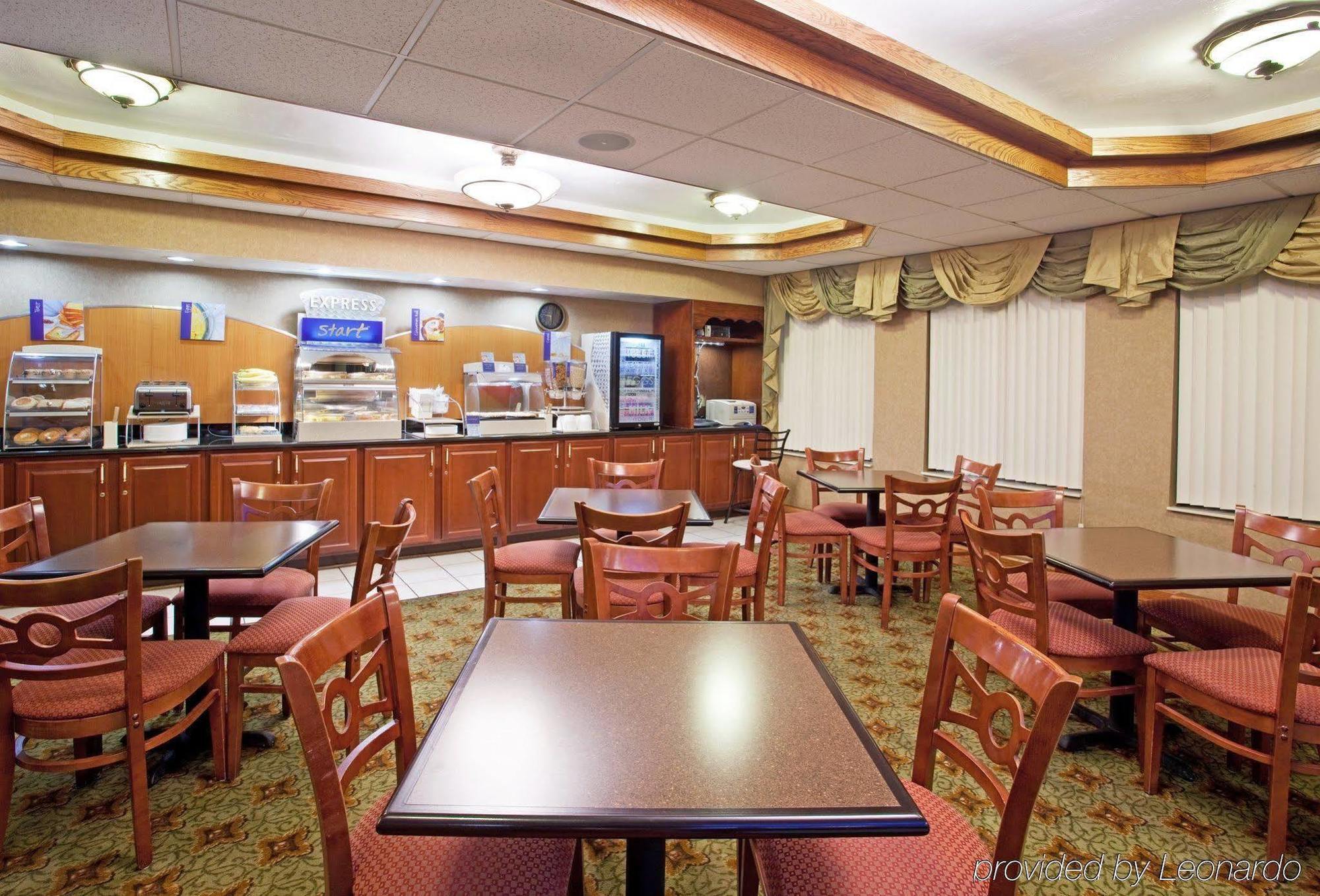 Best Western St. Clairsville Inn & Suites Ресторант снимка